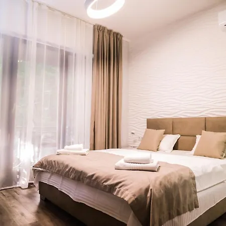 Oasis Karpat Hotel