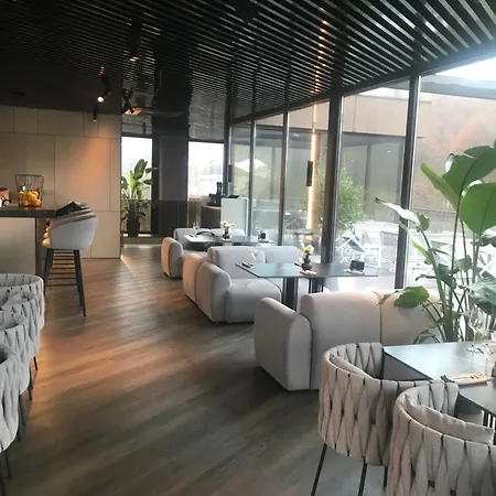 Otel Oasis Karpat Polyana (Transcarpathia)