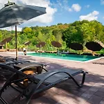 Отель Oasis Karpat 3*