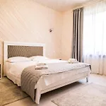 Отель Oasis Karpat