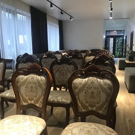 Oasis Karpat Отель