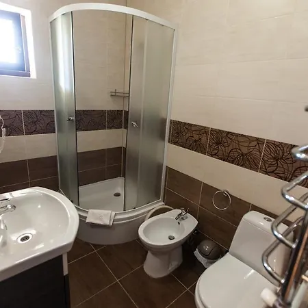 Oasis Karpat Отель